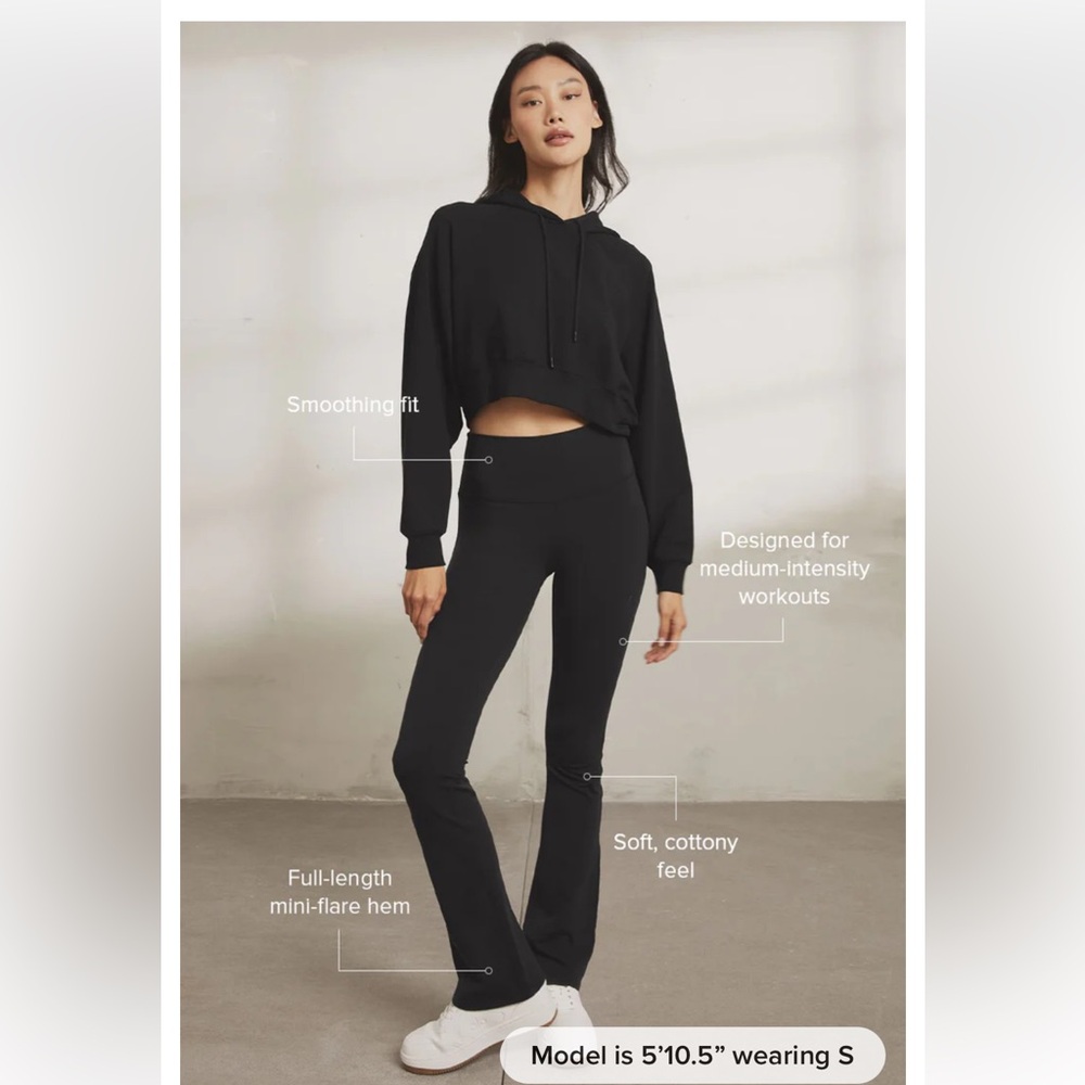 All Yoga Airbrush Bootcut leggings in black in size small